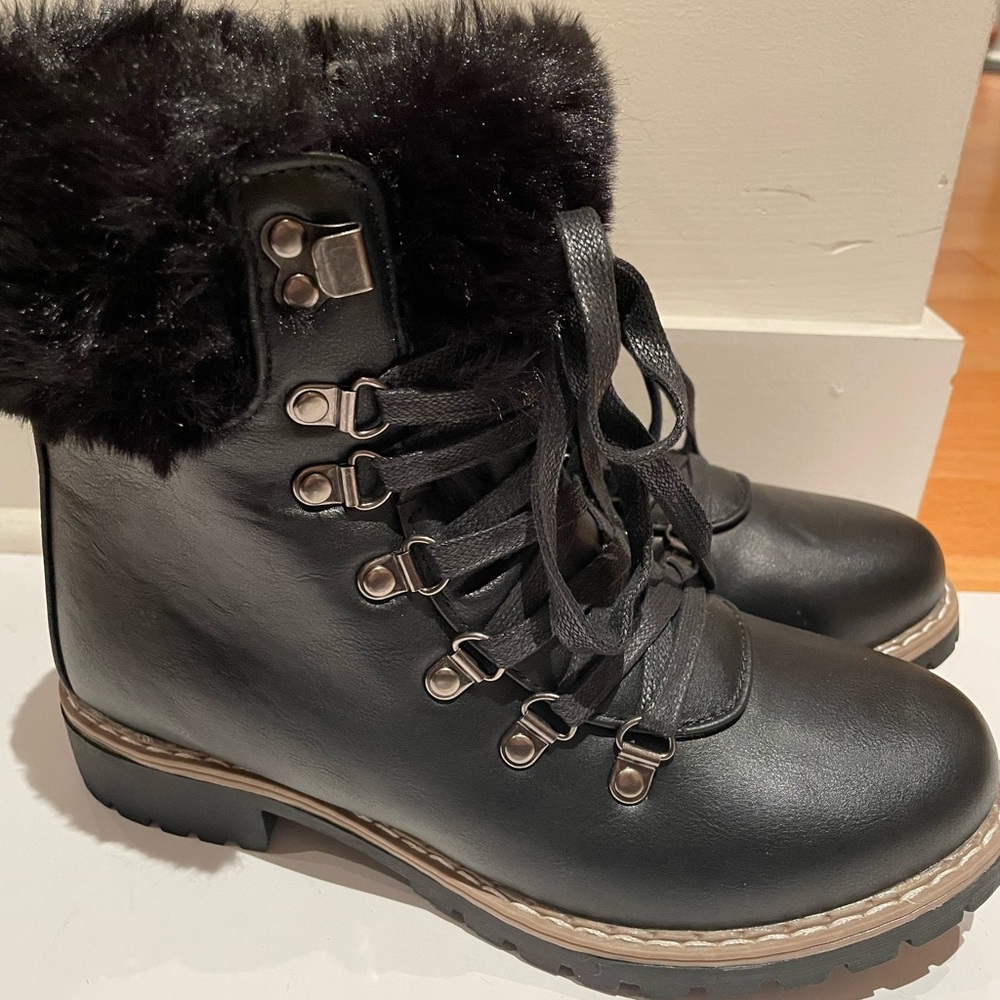 New Catherine Malandrino Black Combat Boot Size 6.5